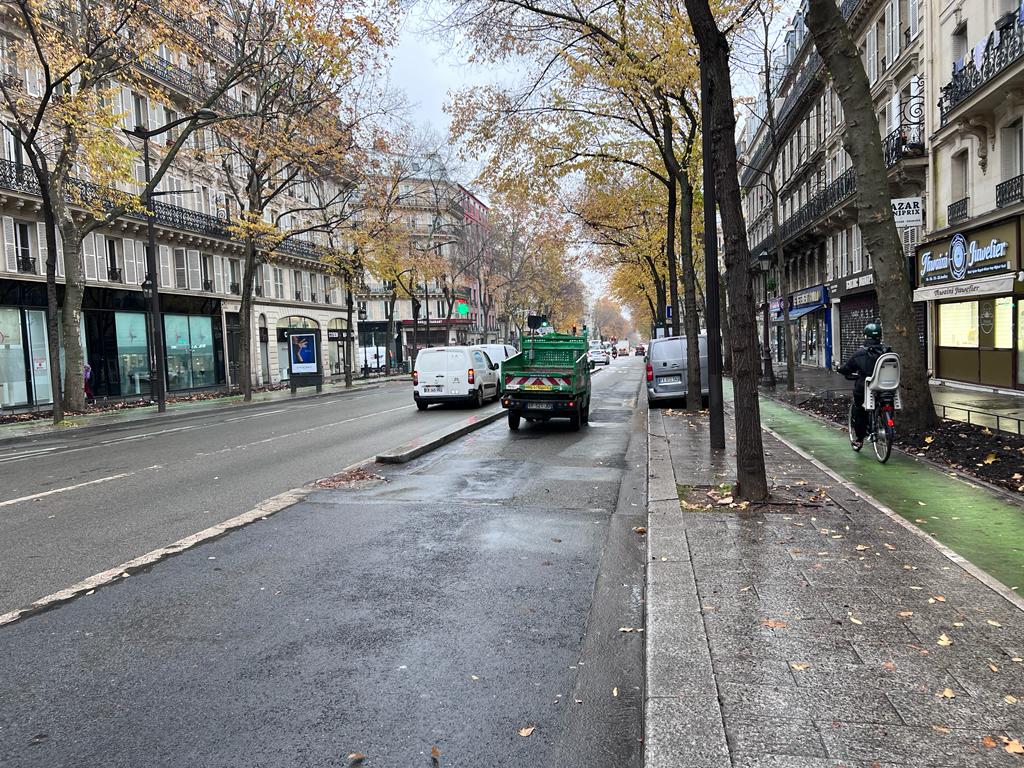 travaux publics sur le boulevard du magenta à Paris