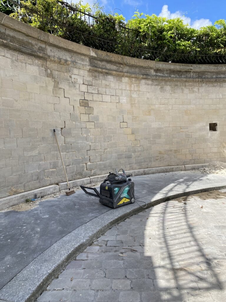 chantier au cimetière du père lachaise à Paris